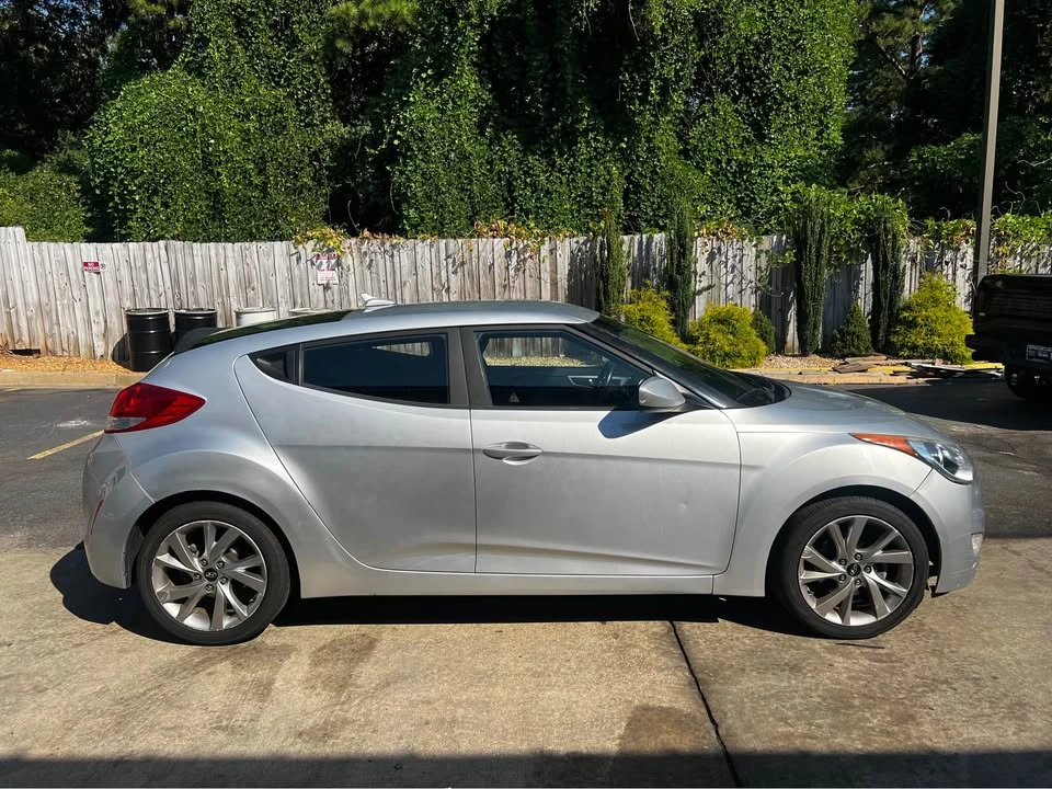 2017 Hyundai Veloster - Image 5 of 18