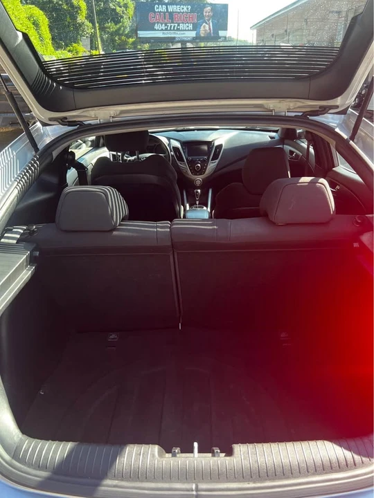 2017 Hyundai Veloster - Image 16 of 18