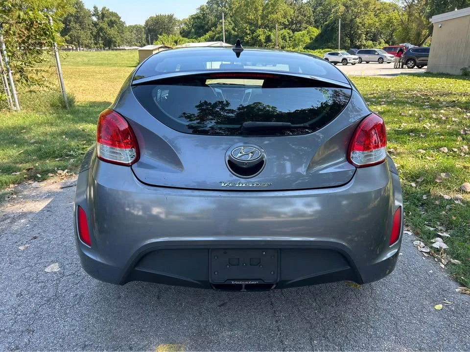 2017 Hyundai Veloster - Image 4 of 13