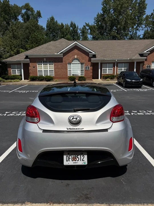 2017 Hyundai Veloster - Image 5 of 12