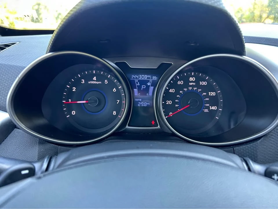 2017 Hyundai Veloster - Image 11 of 13