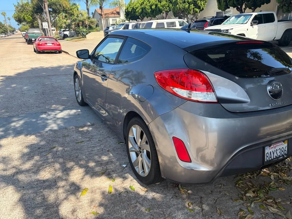 2017 Hyundai Veloster - Image 5 of 20