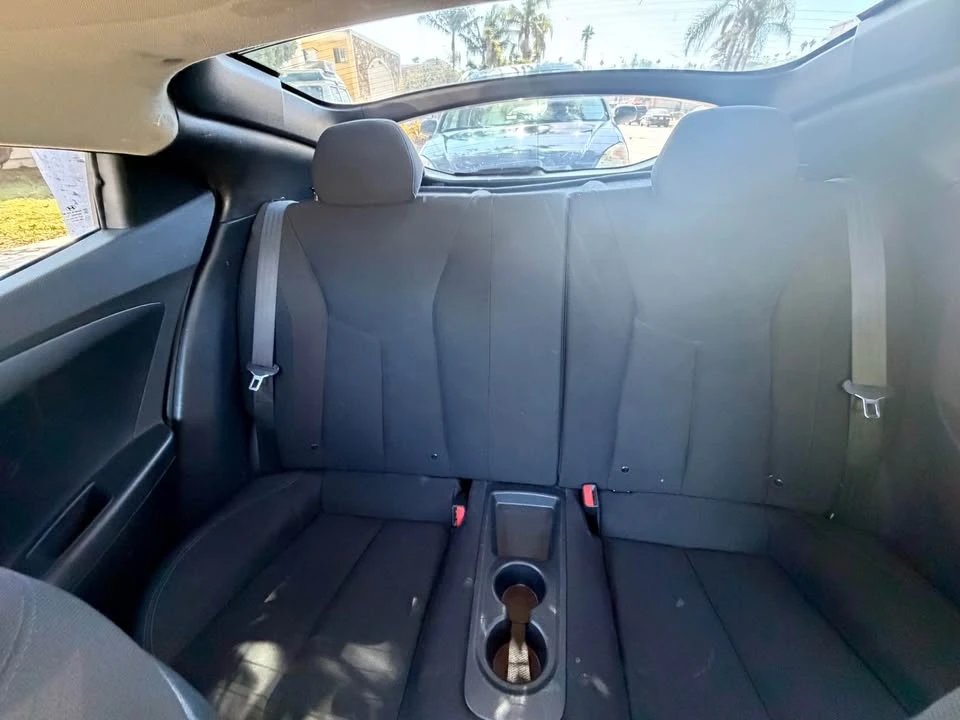 2017 Hyundai Veloster - Image 18 of 20