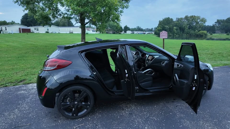 2017 Hyundai Veloster - Image 7 of 8