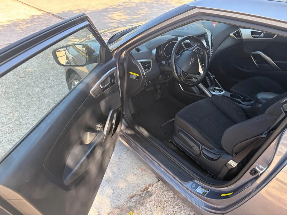 2017 Hyundai Veloster - Image 14 of 20