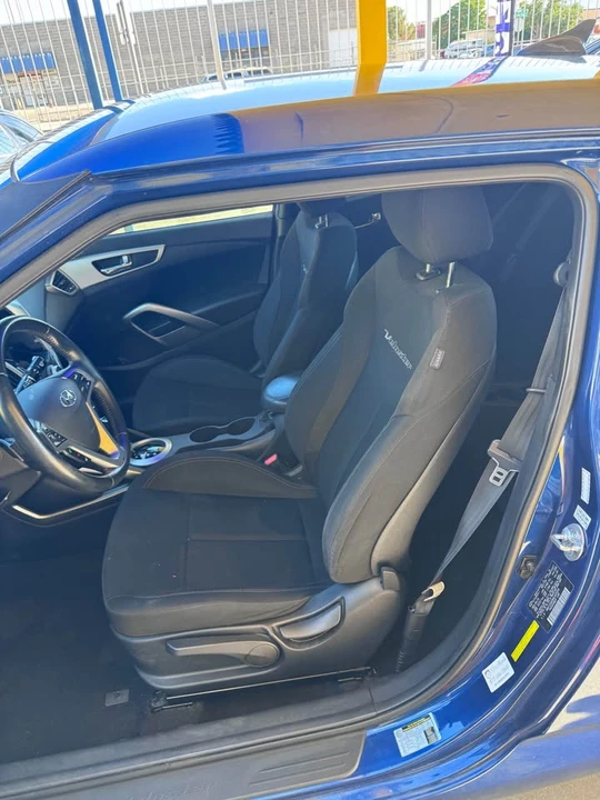 2017 Hyundai Veloster - Image 5 of 6