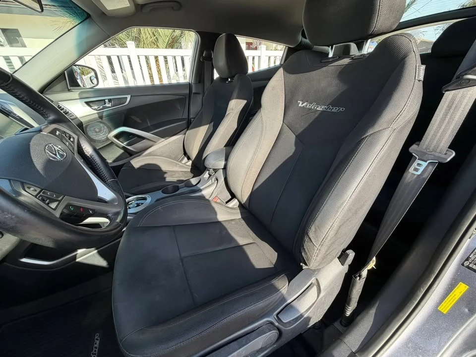 2017 Hyundai Veloster - Image 9 of 12