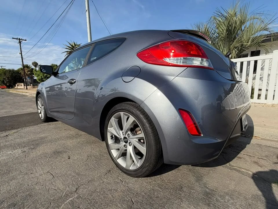 2017 Hyundai Veloster - Image 3 of 12