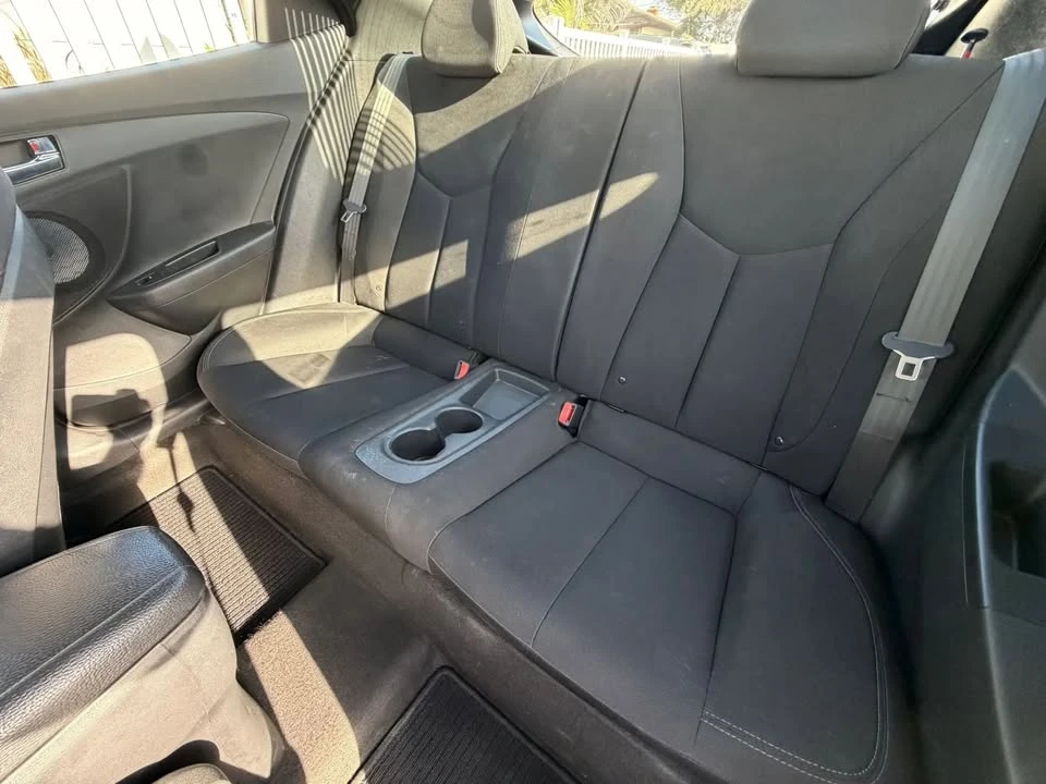 2017 Hyundai Veloster - Image 10 of 12