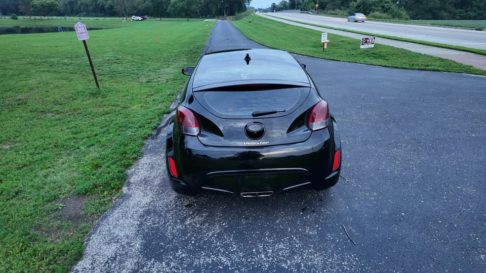 2017 Hyundai Veloster - Image 4 of 8