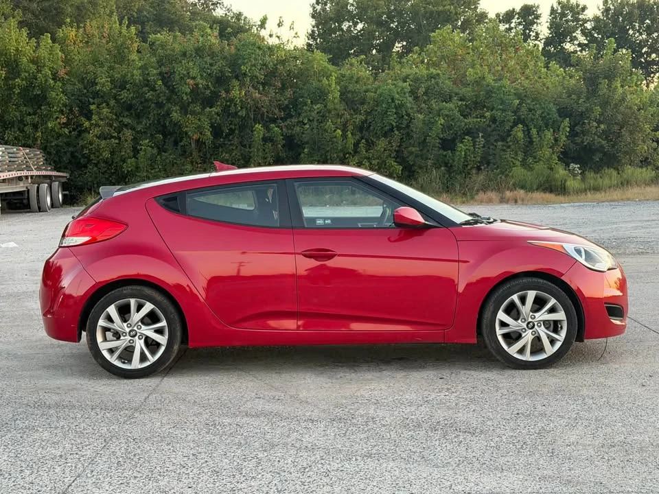 2017 Hyundai Veloster - Image 5 of 16
