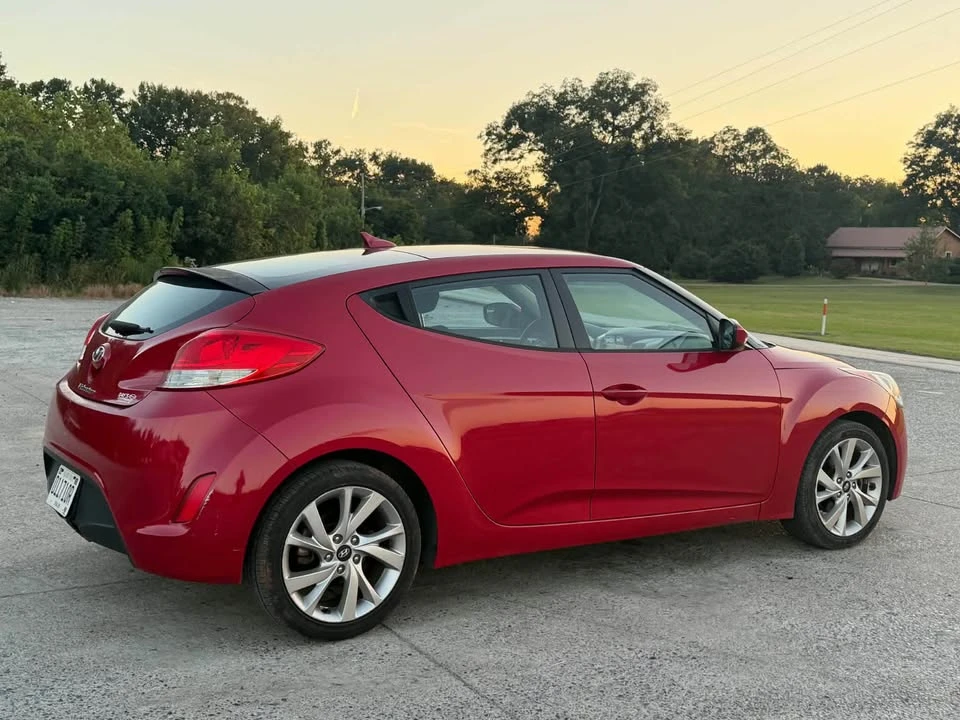 2017 Hyundai Veloster - Image 12 of 16