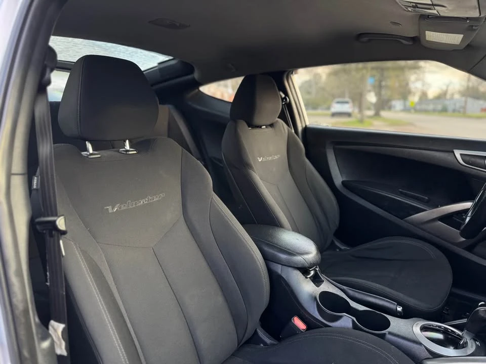2017 Hyundai Veloster - Image 14 of 16