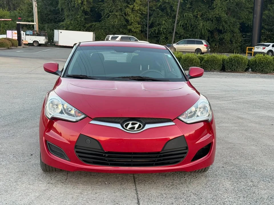 2017 Hyundai Veloster - Image 2 of 16