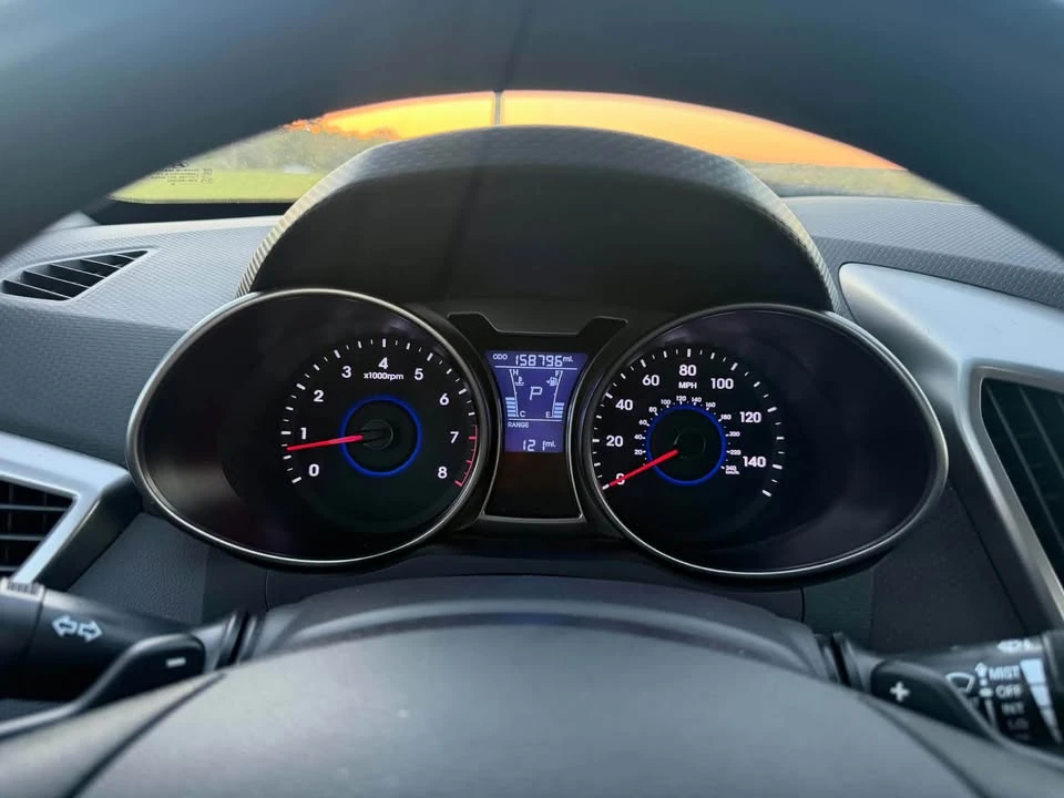 2017 Hyundai Veloster - Image 10 of 16