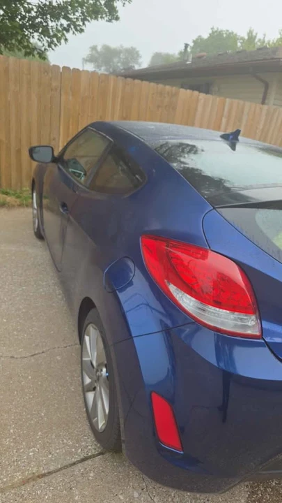 2017 Hyundai Veloster - Image 4 of 4