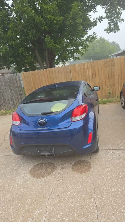 2017 Hyundai Veloster - Image 3 of 4