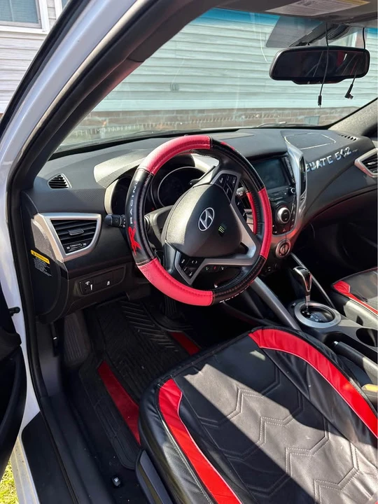 2017 Hyundai Veloster - Image 4 of 6