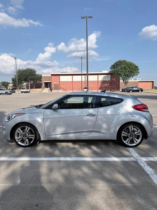 2017 Hyundai Veloster - Image 3 of 13