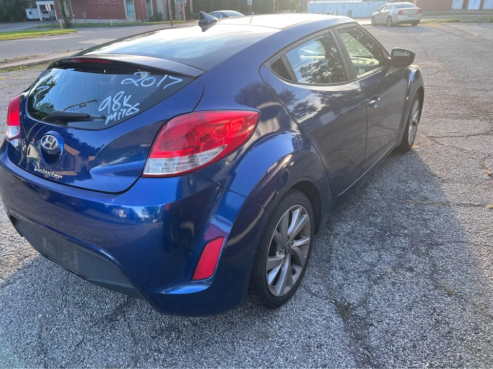 2017 Hyundai Veloster - Image 4 of 17