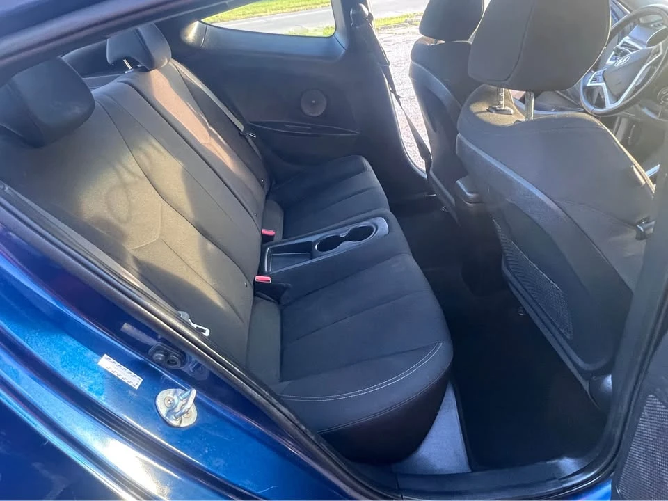 2017 Hyundai Veloster - Image 10 of 17