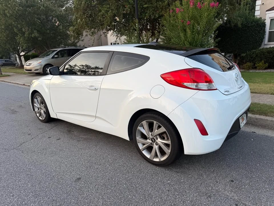 2017 Hyundai Veloster - Image 4 of 17
