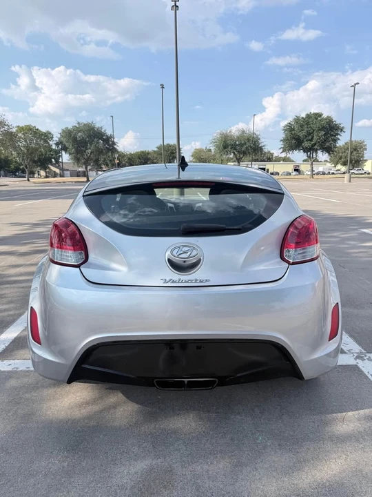 2017 Hyundai Veloster - Image 5 of 13