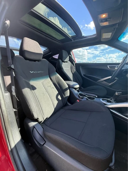 2017 Hyundai Veloster - Image 10 of 14