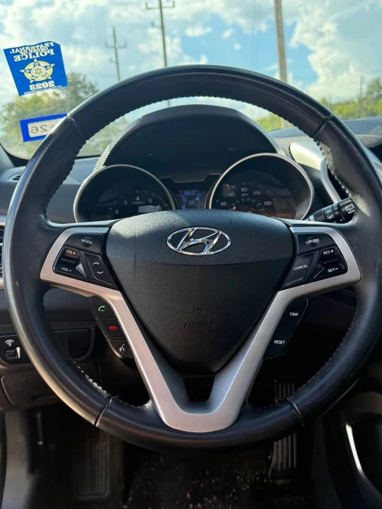 2017 Hyundai Veloster - Image 12 of 14