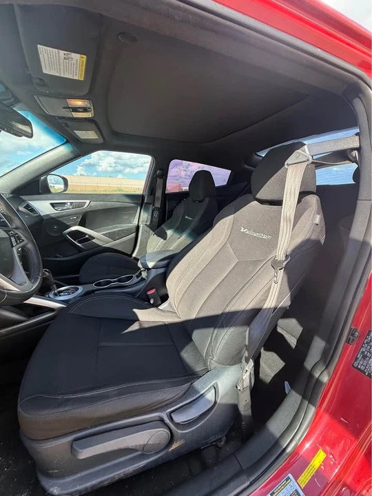 2017 Hyundai Veloster - Image 6 of 14