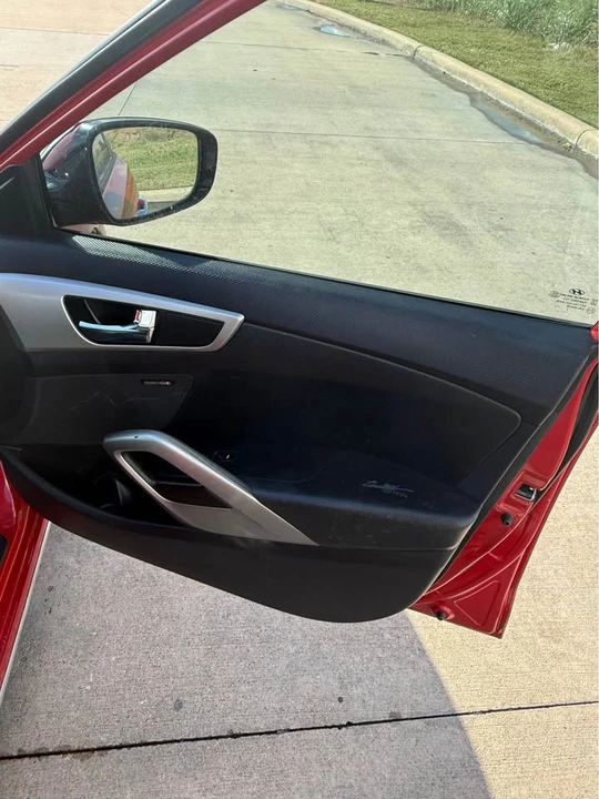 2017 Hyundai Veloster - Image 13 of 14