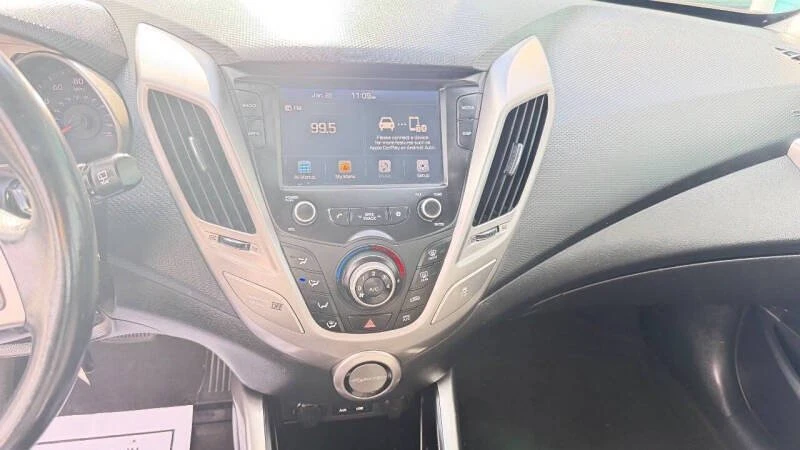 2017 Hyundai Veloster - Image 18 of 20