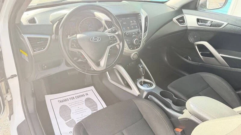 2017 Hyundai Veloster - Image 15 of 20