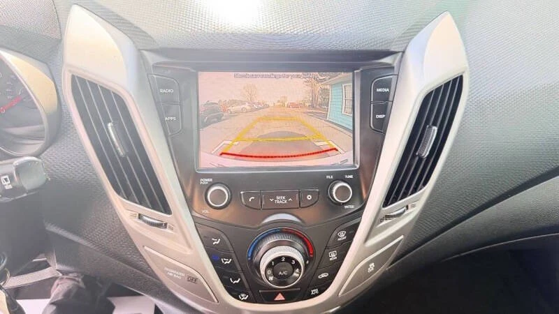 2017 Hyundai Veloster - Image 19 of 20