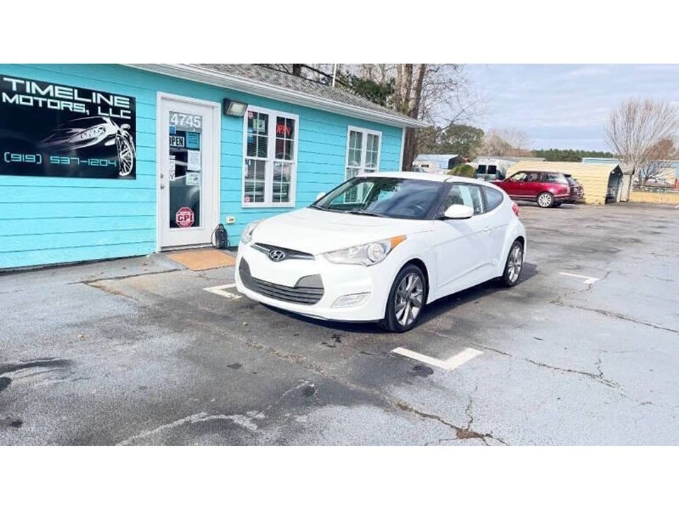 2017 Hyundai Veloster - Image 2 of 20