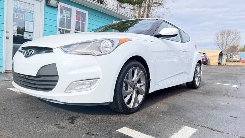 2017 Hyundai Veloster - Image 4 of 20