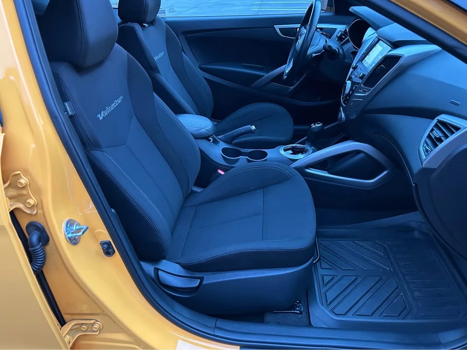 2017 Hyundai Veloster - Image 7 of 18