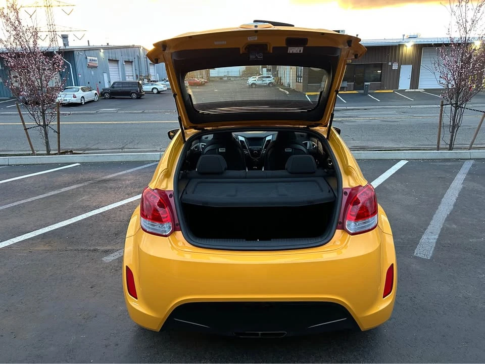 2017 Hyundai Veloster - Image 13 of 18