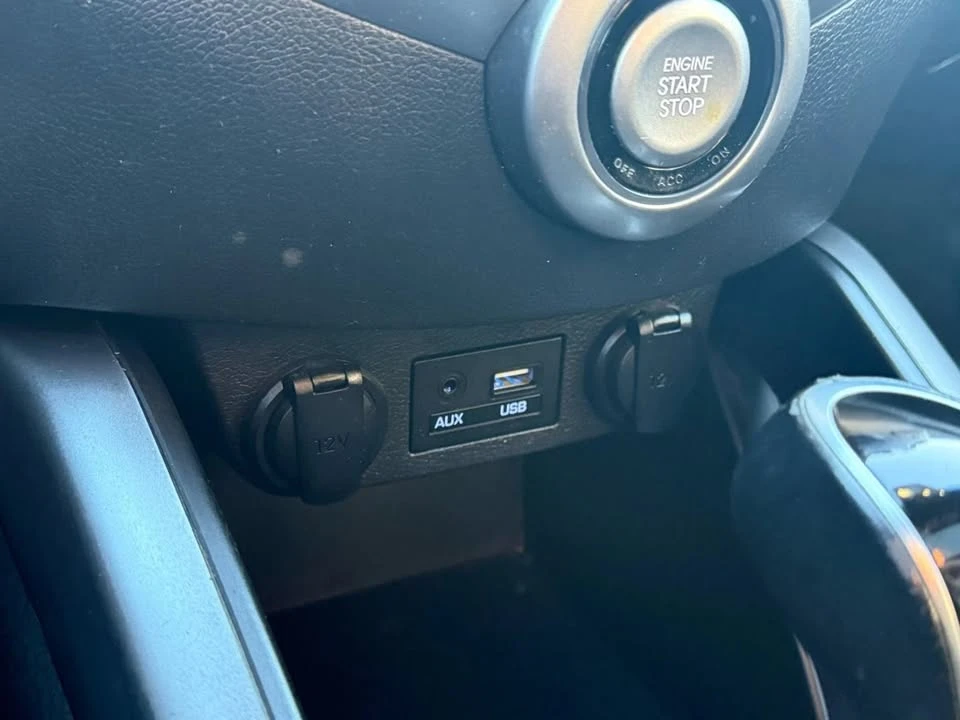 2017 Hyundai Veloster - Image 11 of 16
