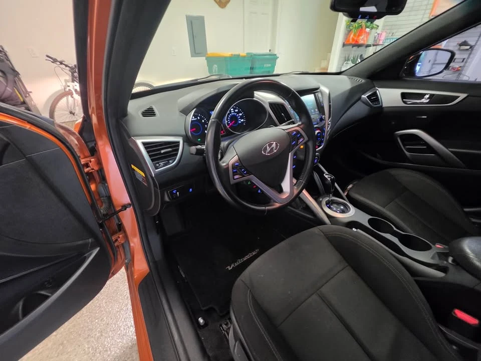 2017 Hyundai Veloster - Image 7 of 13