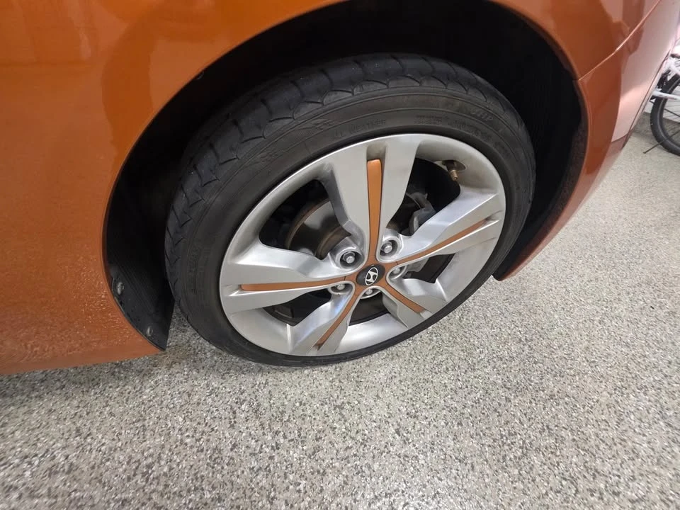 2017 Hyundai Veloster - Image 5 of 13
