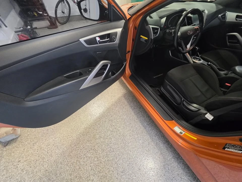 2017 Hyundai Veloster - Image 8 of 13