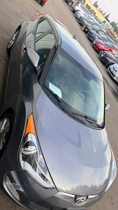 2017 Hyundai Veloster - Image 4 of 9