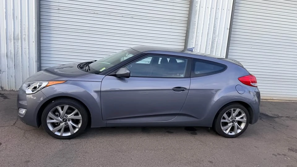 2017 Hyundai Veloster - Image 3 of 9
