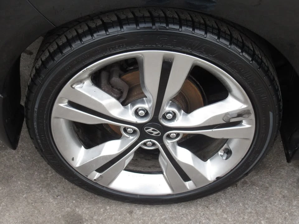 2017 Hyundai Veloster - Image 6 of 11