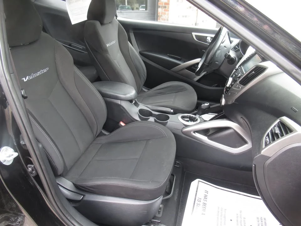 2017 Hyundai Veloster - Image 8 of 11
