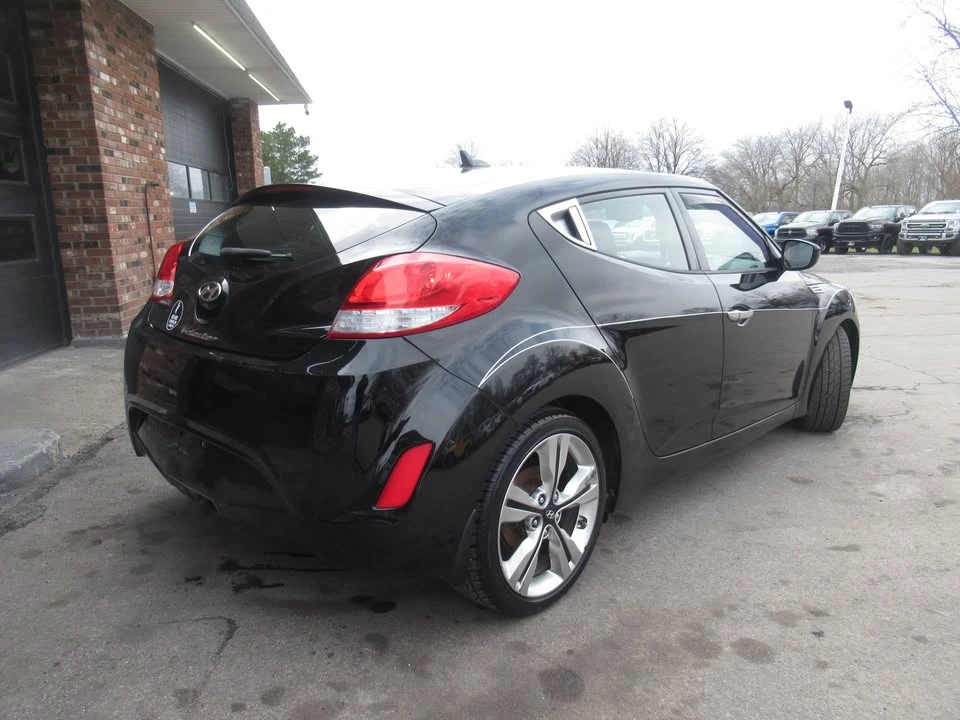 2017 Hyundai Veloster - Image 4 of 11