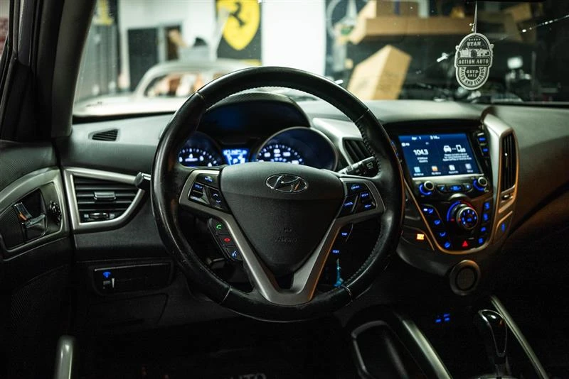 2017 Hyundai Veloster - Image 13 of 20