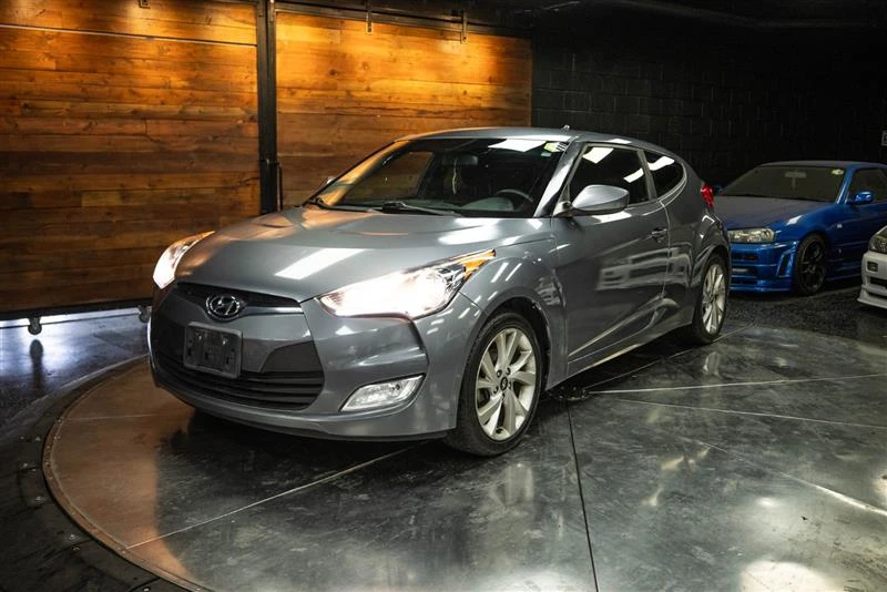 2017 Hyundai Veloster - Image 2 of 20