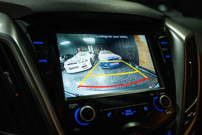 2017 Hyundai Veloster - Image 18 of 20